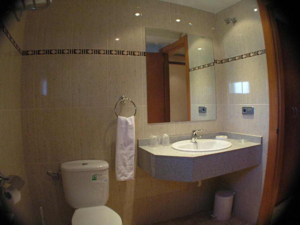 Hotel Zaytun Mequinenza Szoba fotó