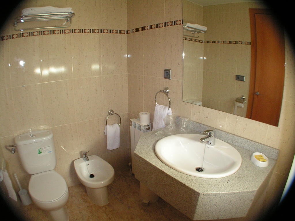 Hotel Zaytun Mequinenza Szoba fotó